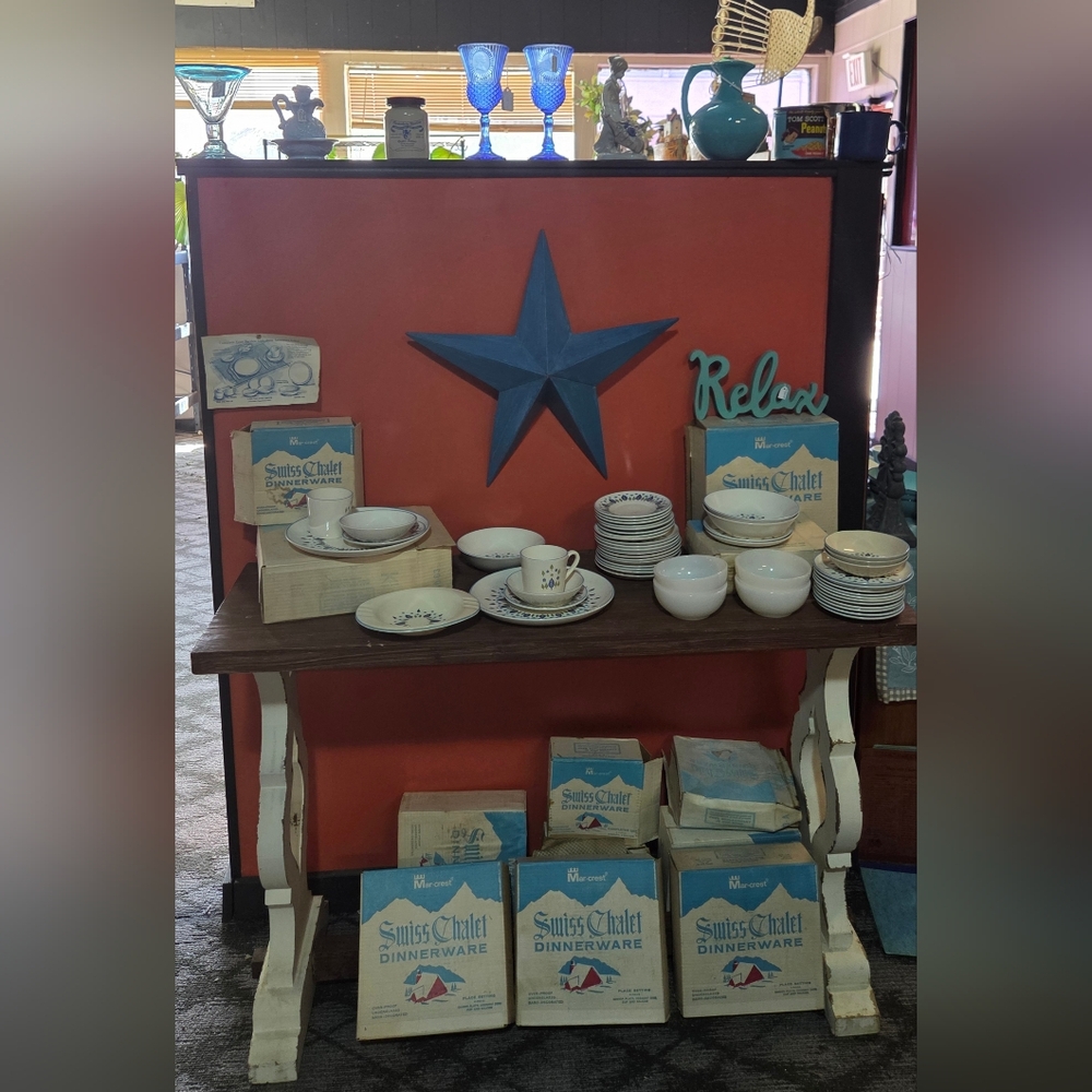 White and Blue Coffee & Tea Accessories for Your Kitchen